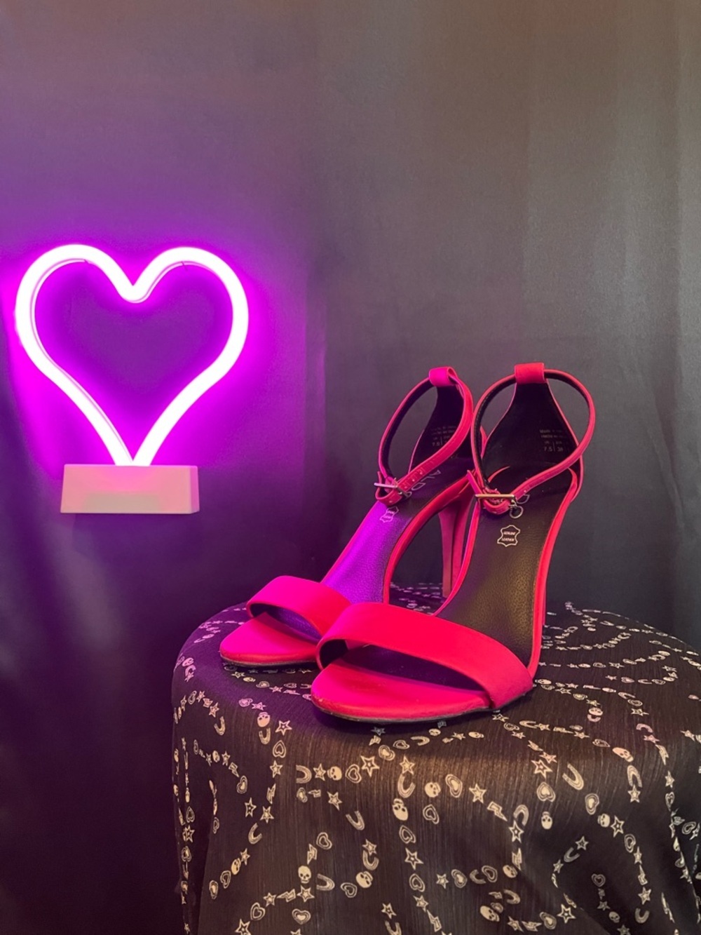 Aldo Women's Hot Pink Open-Toe Ankle Strap Sandals neon genuine leather